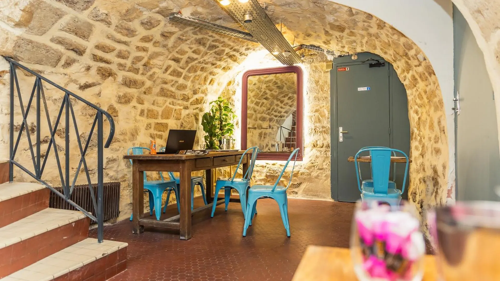 Young And Happy Latin Quarter By Hiphophostels Hostel Paris